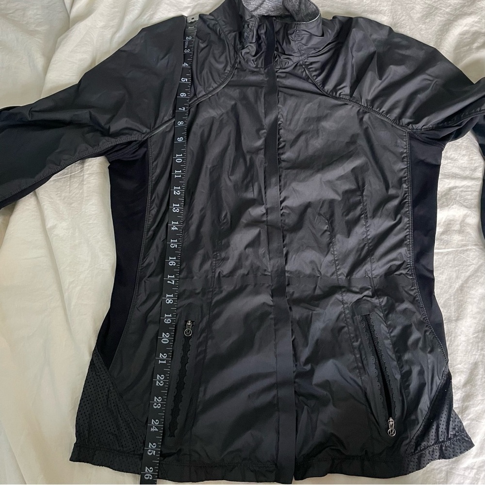 Lululemon Essential Windbreaker Full Zip Jacket - Picture 12 of 15